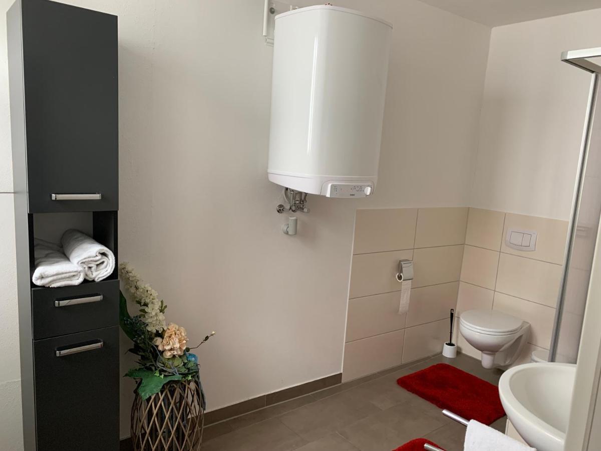 Hostel Am Ostentor Регенсбург Экстерьер фото